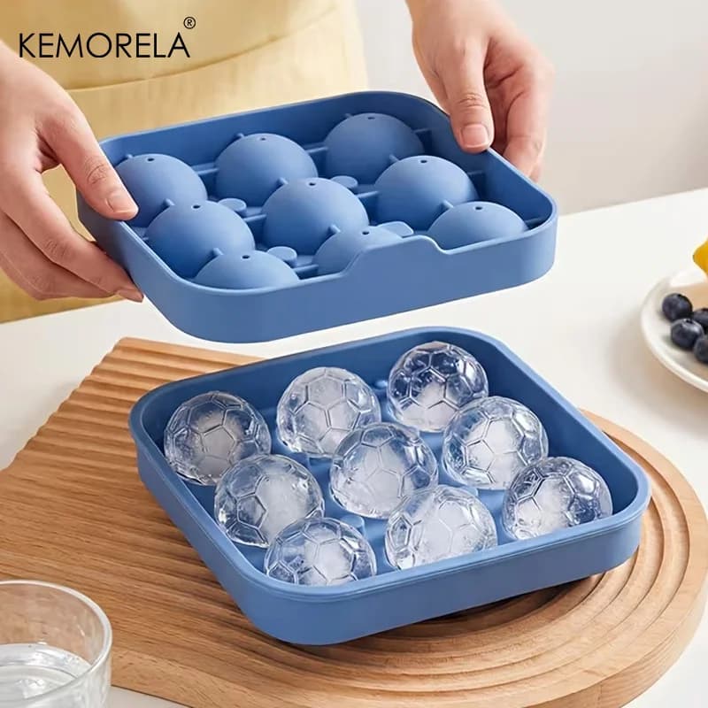 9-Hole Soccer Ball Ice Cube Tray With Lid