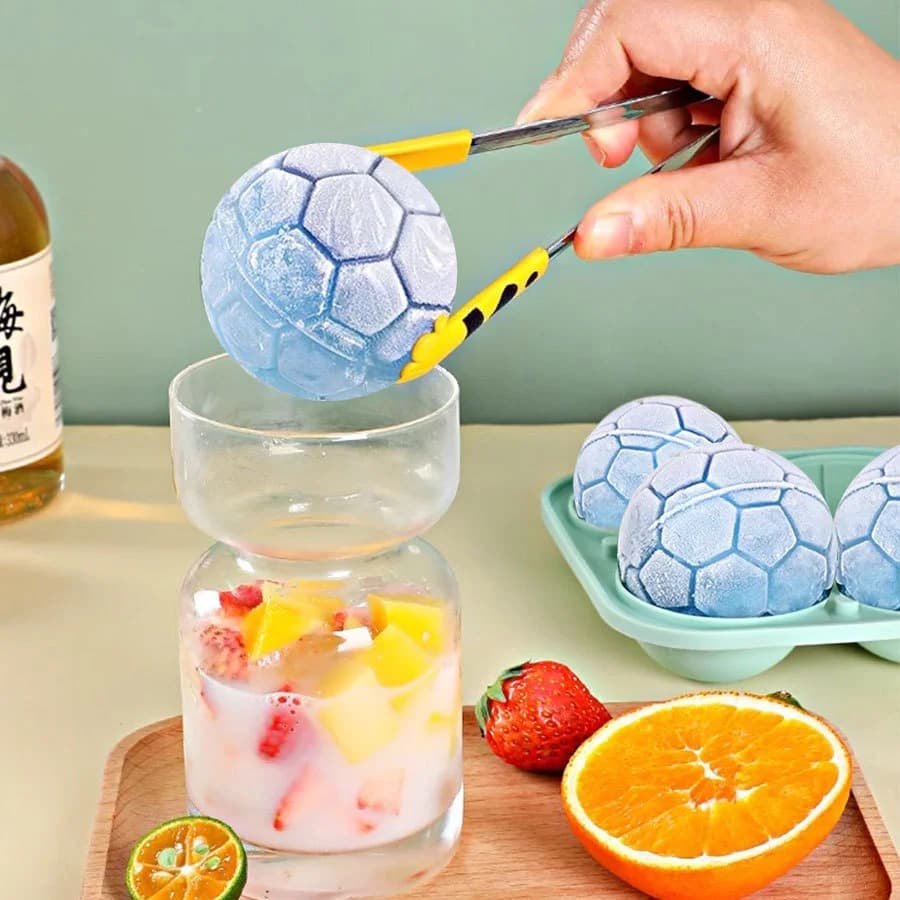4-Cavity Football Ice Cube Tray With Lid